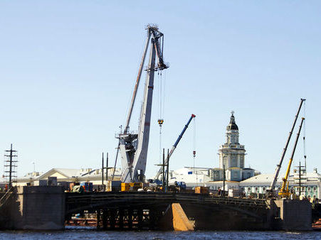 Новые сроки окончания ремонта Дворцового моста