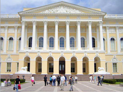 Музеи в СПб сохранят льготы для студентов